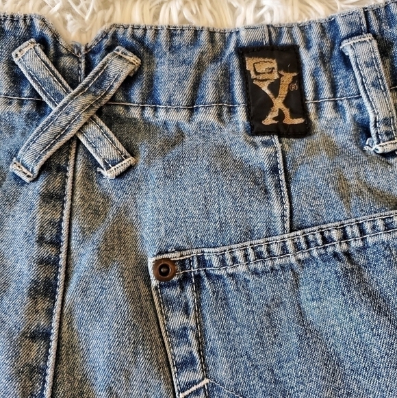90'S Vintage GX by Gwen Stefani Pleated High Waisted Denim Shorts 9/10 - Picture 4 of 5